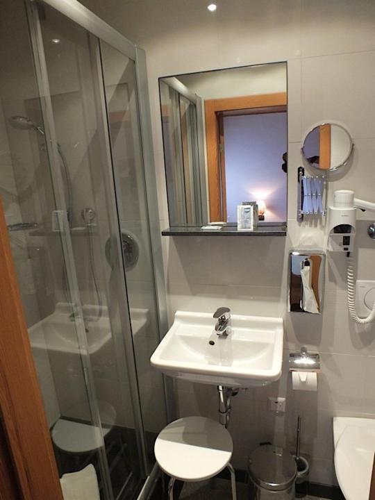 Achkarrer Krone Hotel Achkarren ภายนอก รูปภาพ